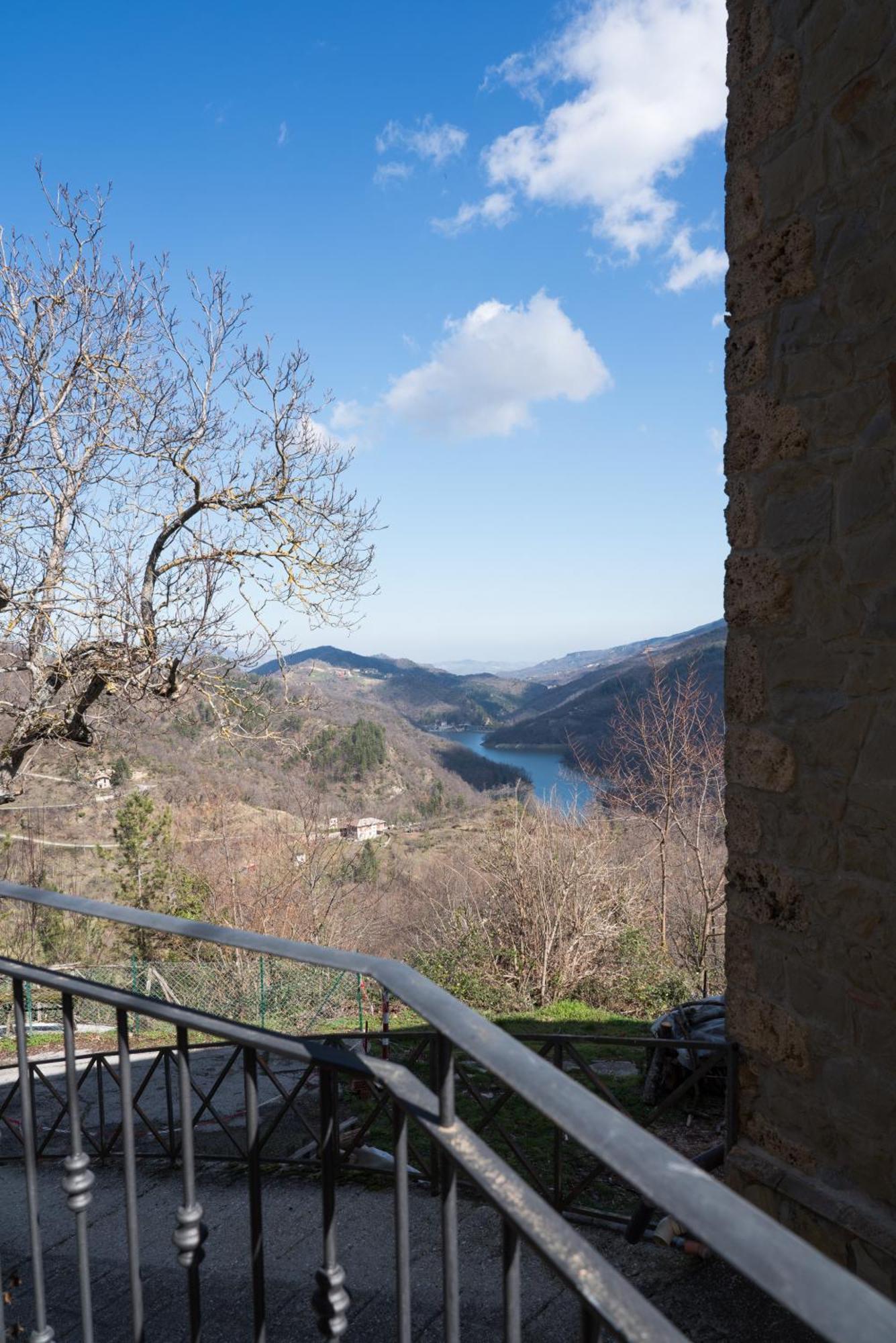 Ferienwohnung Casa Vacanze “Rocca Dei Sogni” Acquasanta Terme Exterior foto