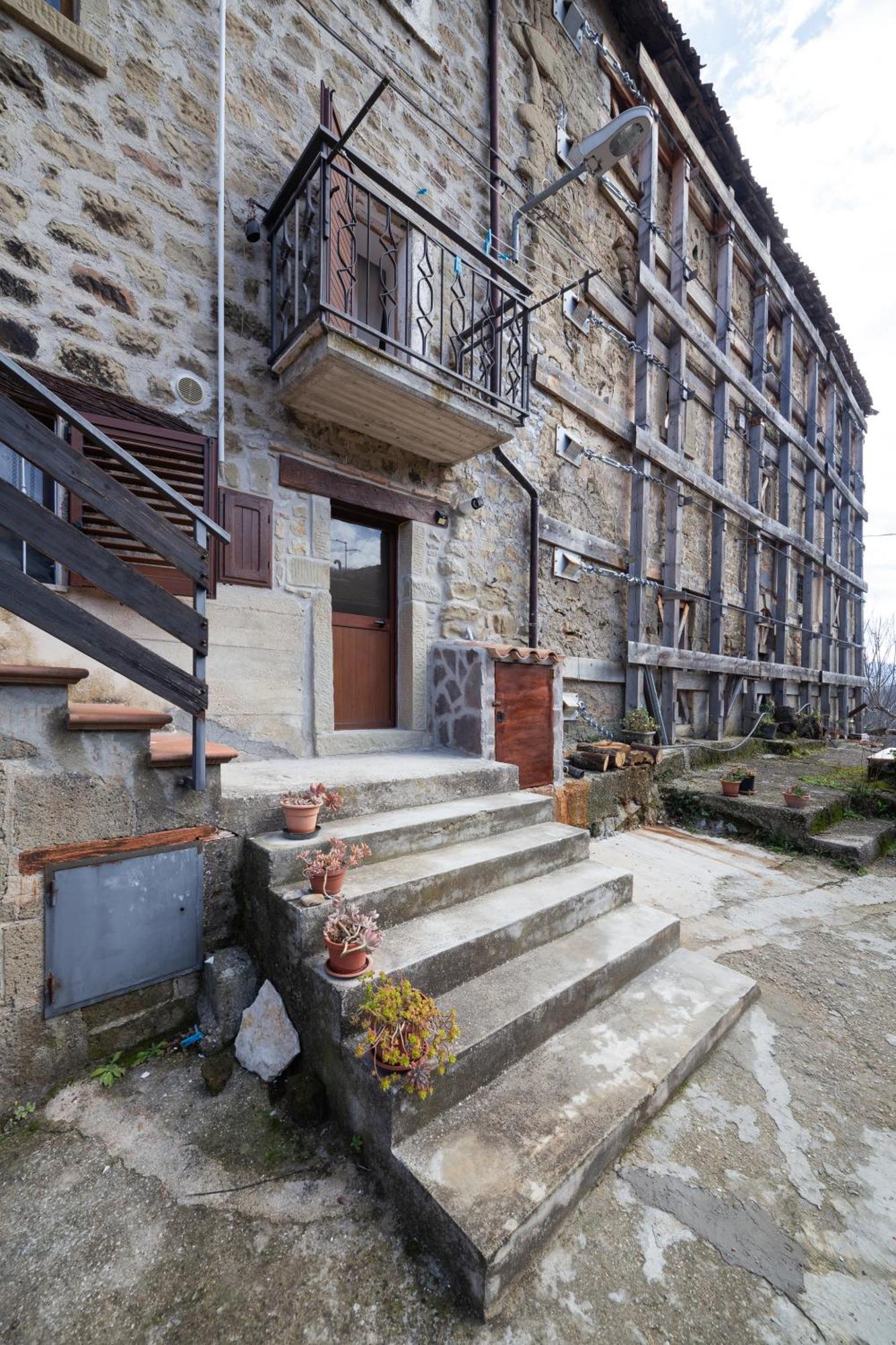 Ferienwohnung Casa Vacanze “Rocca Dei Sogni” Acquasanta Terme Exterior foto