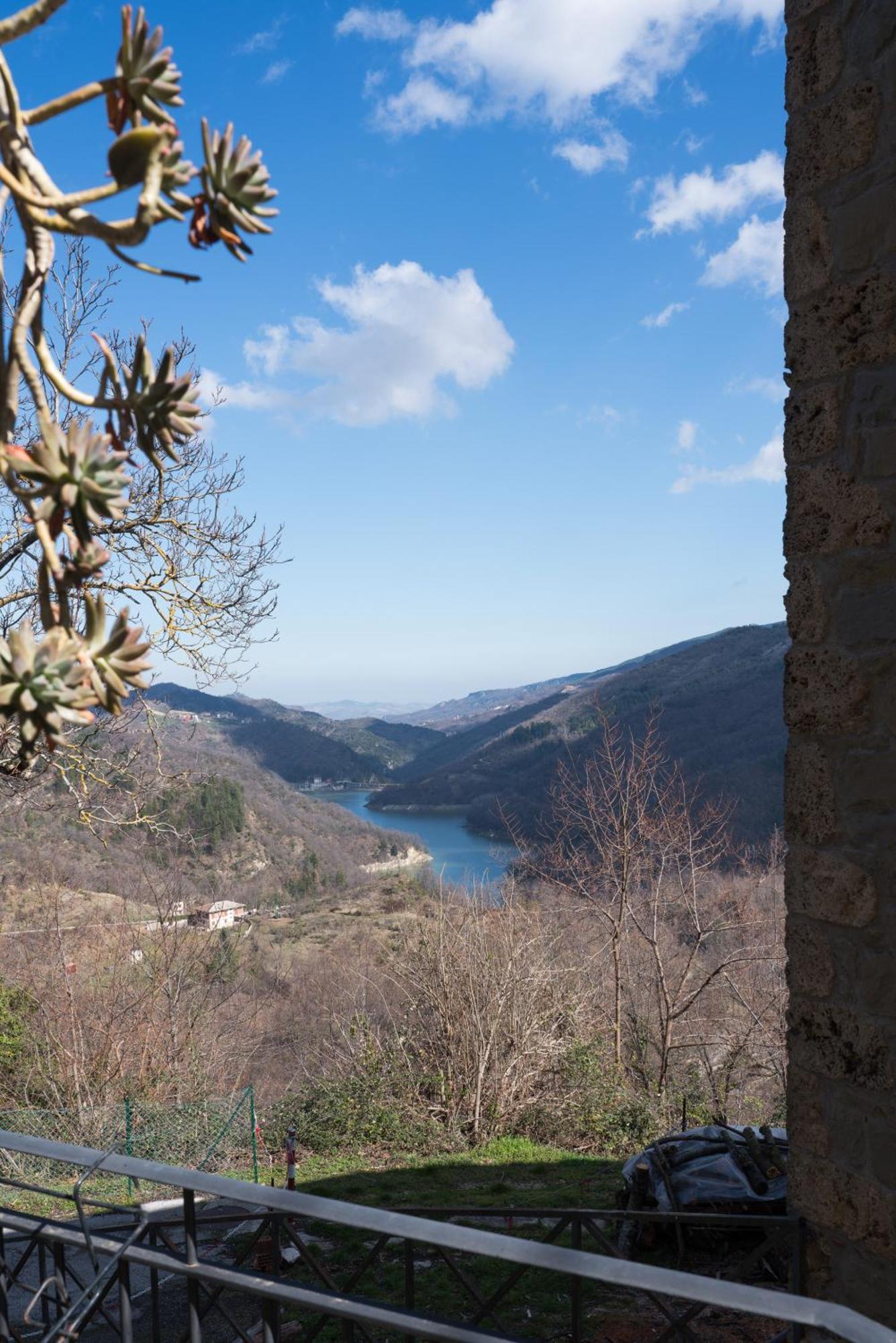 Ferienwohnung Casa Vacanze “Rocca Dei Sogni” Acquasanta Terme Exterior foto